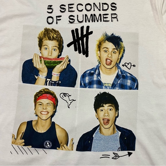 5 Seconds Of Summer Group Squares Boyfriend women’s size Large - Picture 3 of 3